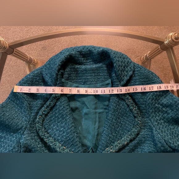 Chanel "Paris-Salzburg 2014/15 Métiers d'Art Collection Tweed Chain Trim Jacket - Picture 12 of 16